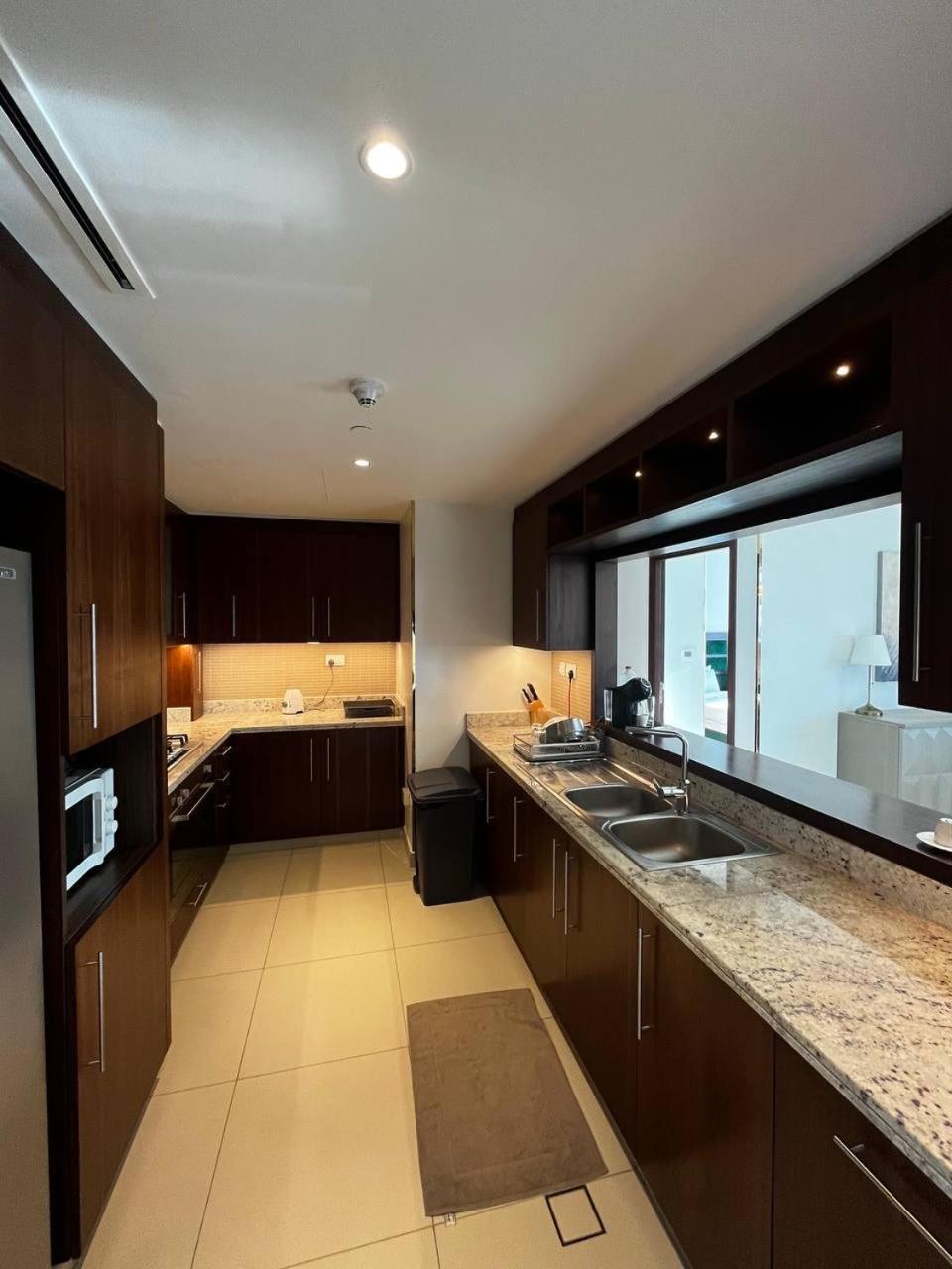 Burj Khalifa View, 3 Bedroom Apartment In Boulevard Point, Connected To Dubai Mall Exterior photo